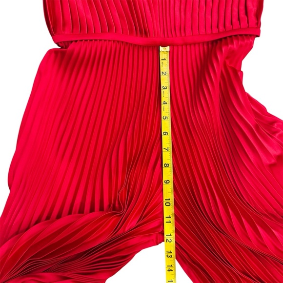 IEENA for Mac Duggal Red Pleated Plunge Neck Wide Leg Jumpsuit NEW - Picture 6 of 7